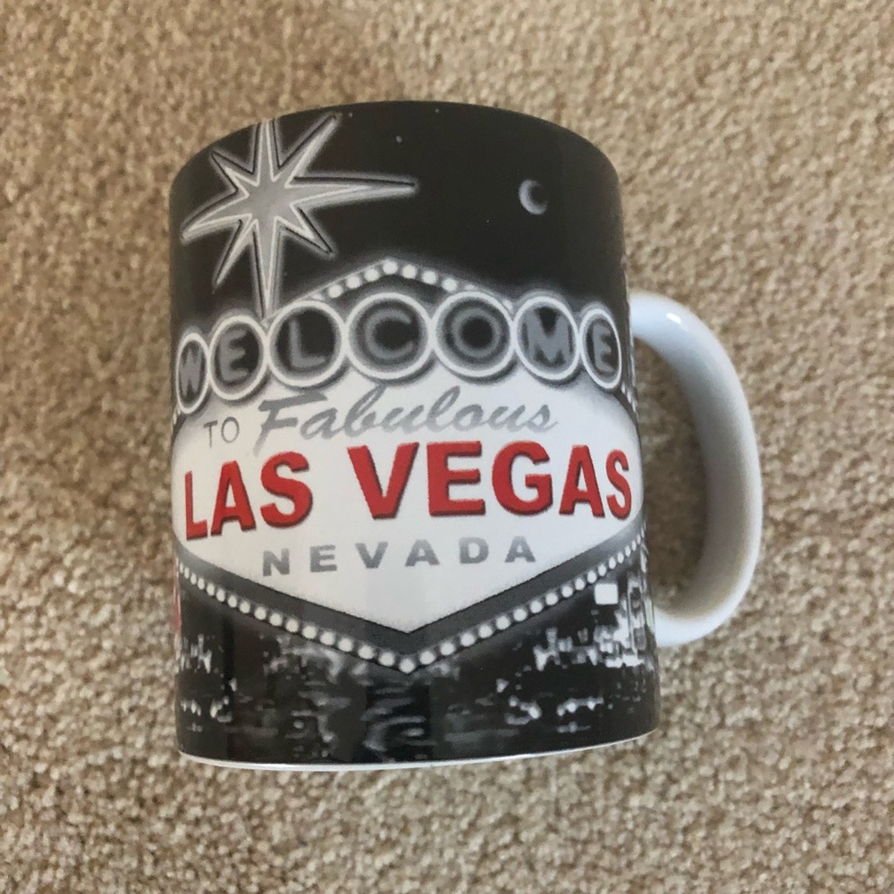 Rare Welcome to Fabulous Las Vegas Collectors Mug